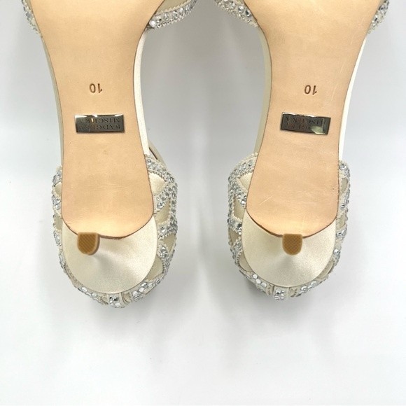 Badgley Mischka Size 10‎ Jeweled Ivory Satin Dress Sandals Heels Pumps Shoes - Picture 12 of 14
